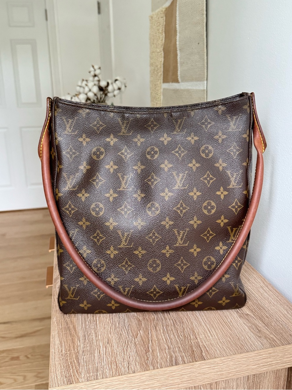 ✅AUTH✅ LOUIS VUITTON LOOPING GM